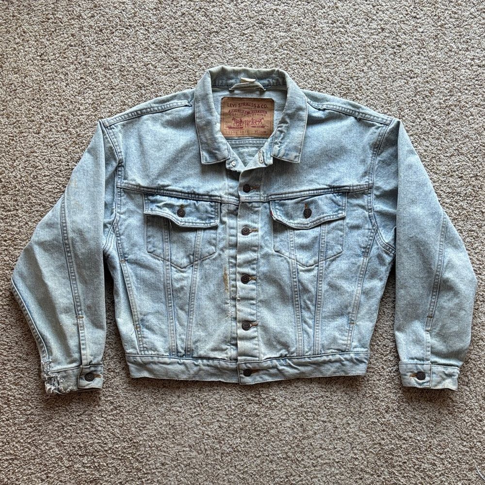 VTG Levi’s Men’s 70598 Light Stone Wash Denim Trucker Jacket Sz M Thrashed